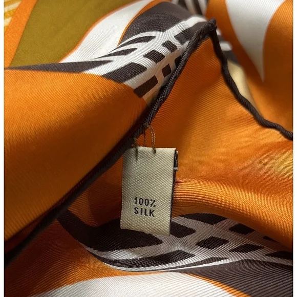 NWT BURBERRY 100% Silk Scarf Orange Retro Pattern - Picture 5 of 11
